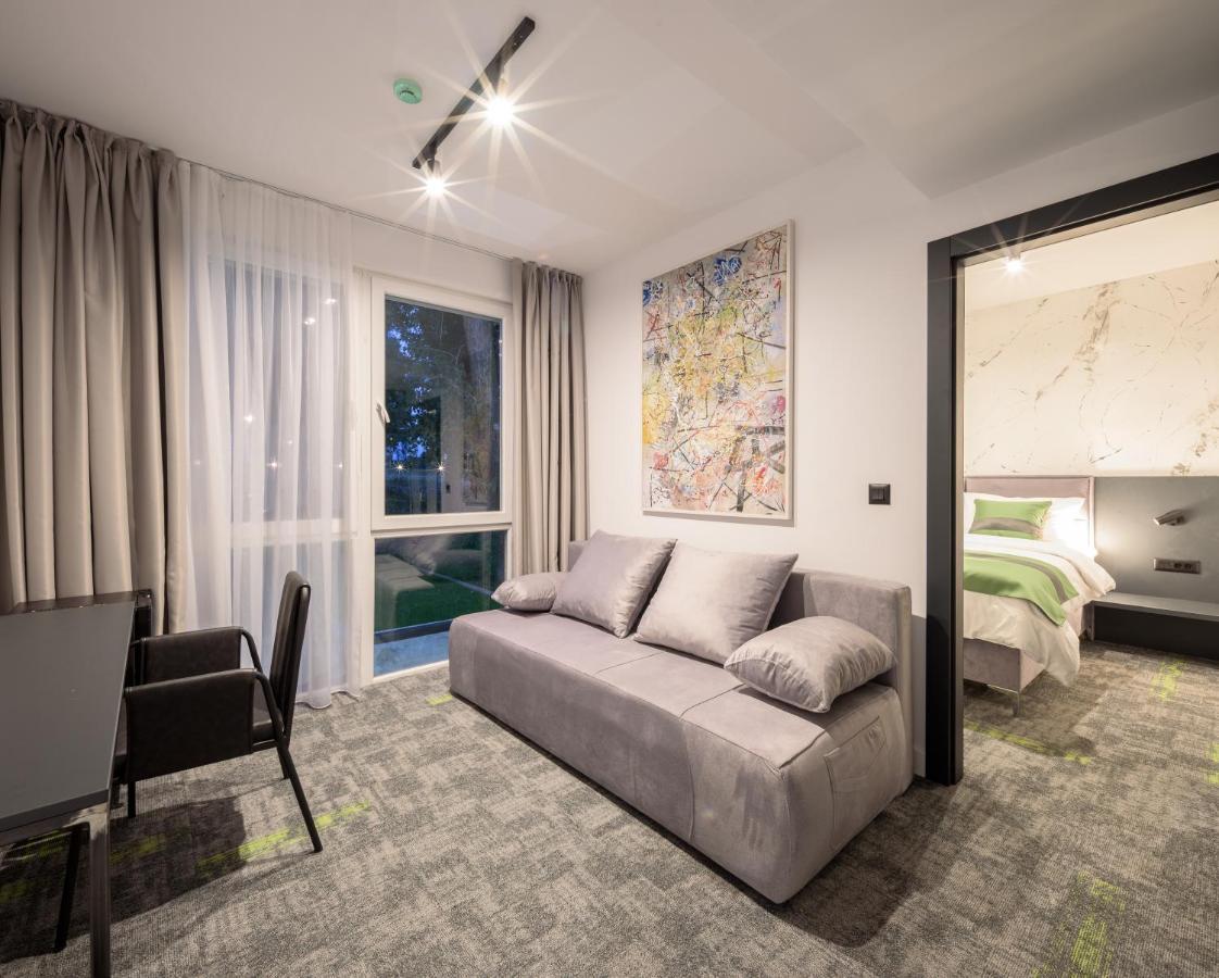 Joy 5 Hotel & Spa Beograd Bagian luar foto